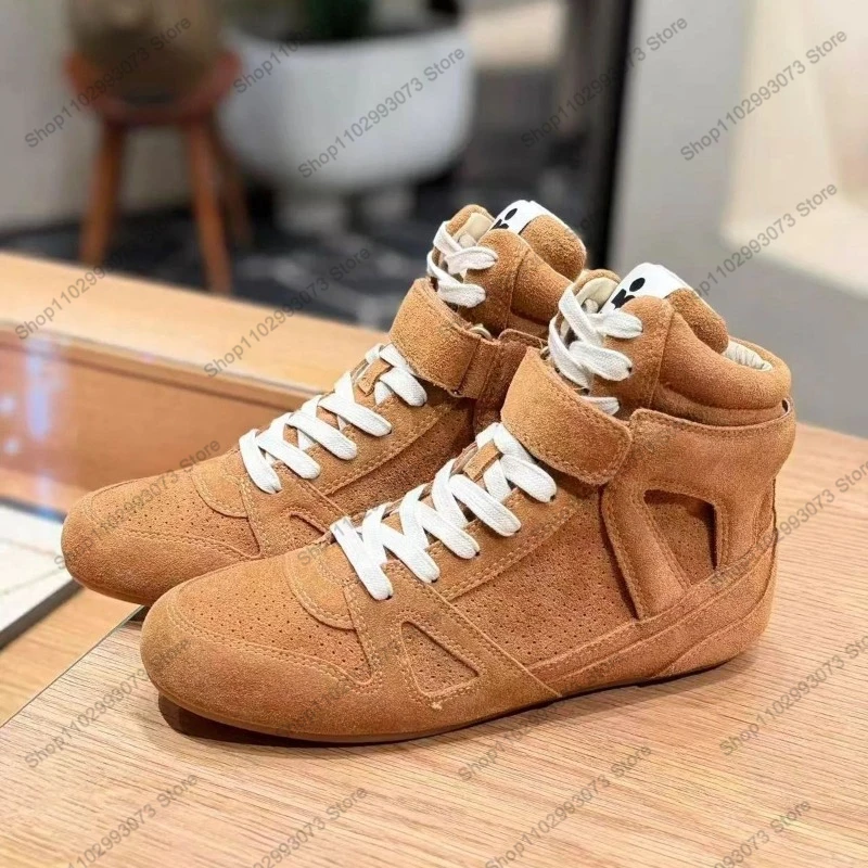 Dames hoge sneakers van suède leer met verborgen wedge, casual schoenen, ademend, geperforeerd platform, wandelschoenen