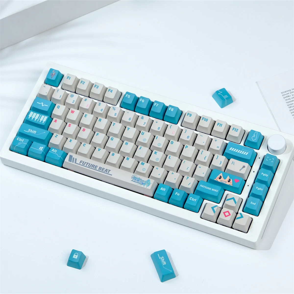 

PBT OEM height Keycap Hatsune Miku Action Figures Mechanical Keyboard Creative Collection Customization Anime Peripheral Gift
