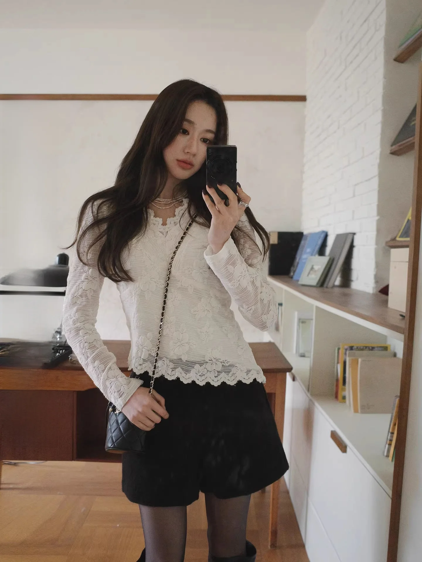 

Женский топ Camelux Line Emed с цветочным принтом, V-образным вырезом, кружевом и волнистым краем, прямого кроя, с длинными рукавами, теплый, во французском стиле