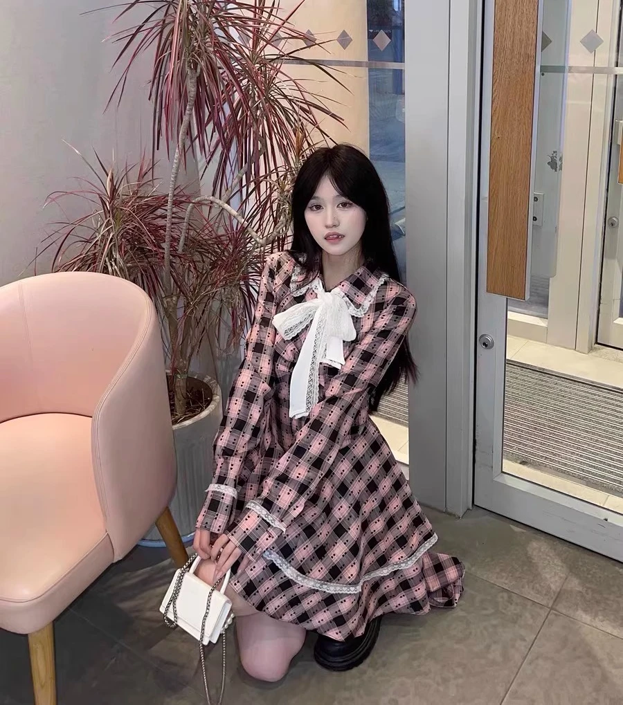 الربيع والخريف جديد كلية نمط مقوس دانتيل الوردي منقوشة الشريط غير النظامية طويلة الأكمام بدوره إلى أسفل طوق قميص فستان قصير #4