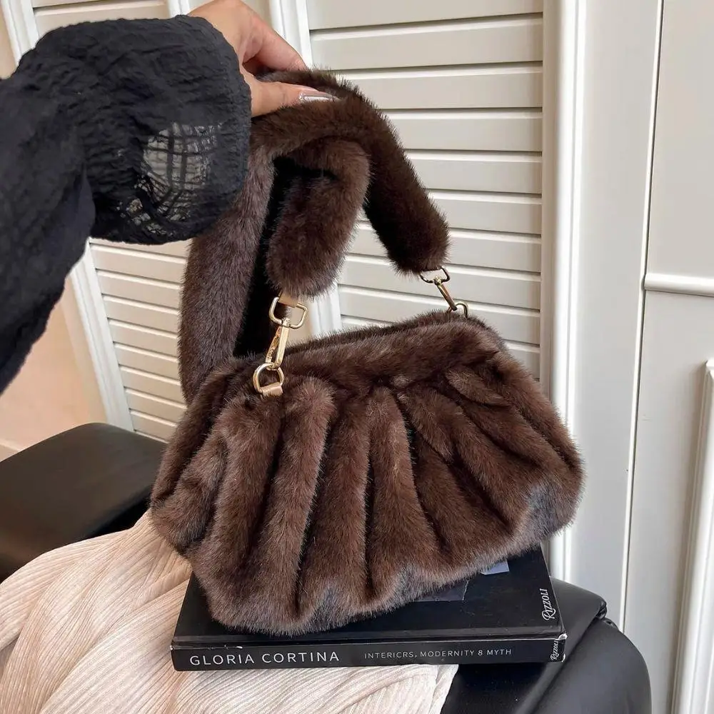 

Korean Style Wrinkled Cloud Shoulder Bag Fashionable Soft Faux Fur Crossbody Bag Winter Trend Shell Shape Fluffy Bag For Women