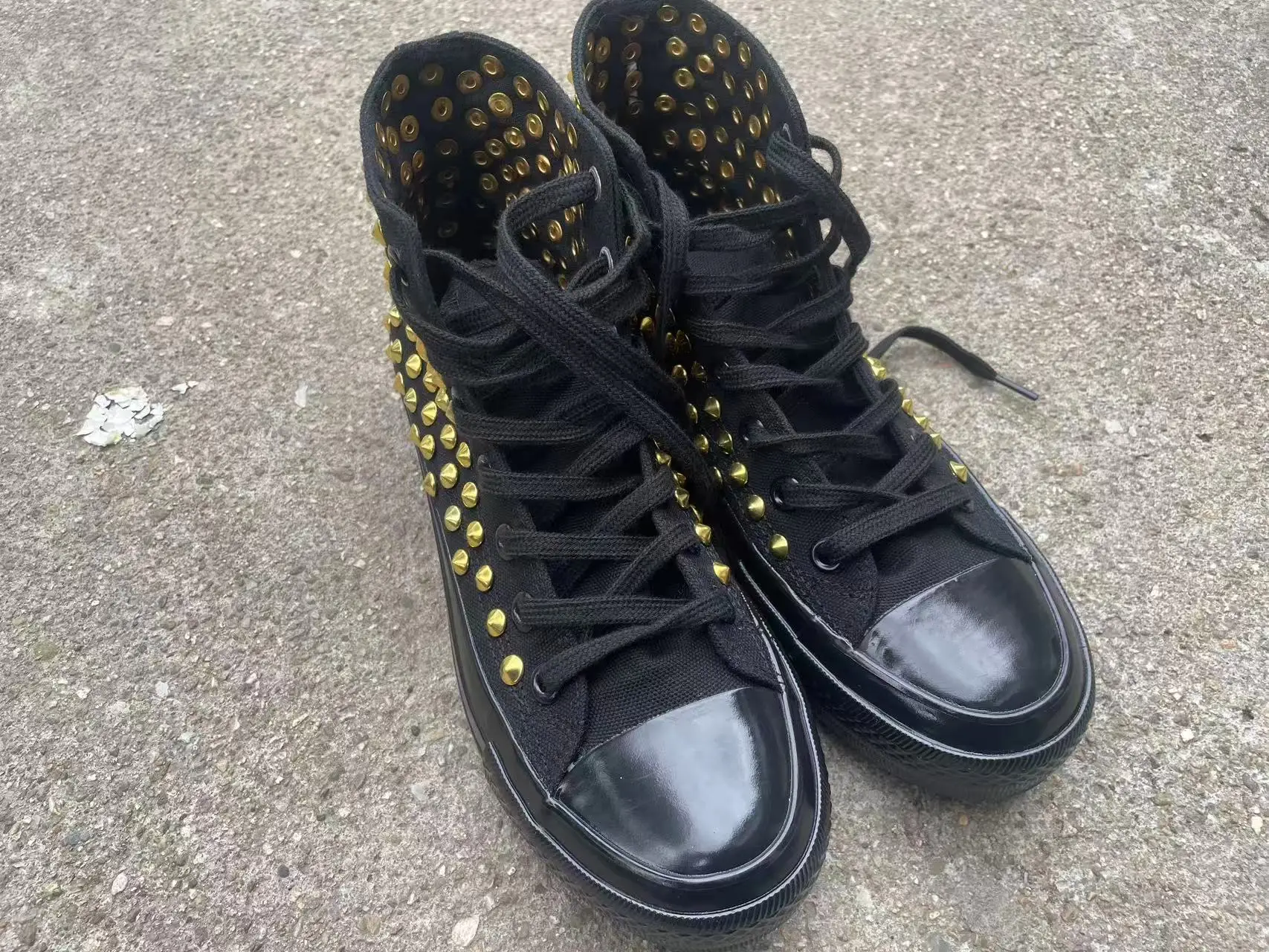 

Все черные высокие парусиновые туфли с заклепками, большие размеры, мужские и женские пары, кроссовки в стиле хип-хоп, хип-хоп, размеры 35-44