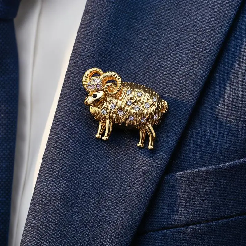 Cute Metal Sheep Brooch Vintage Animal Design Lightweight Goat Year Jewelry for Women Sweater Backpack Decoration Gift