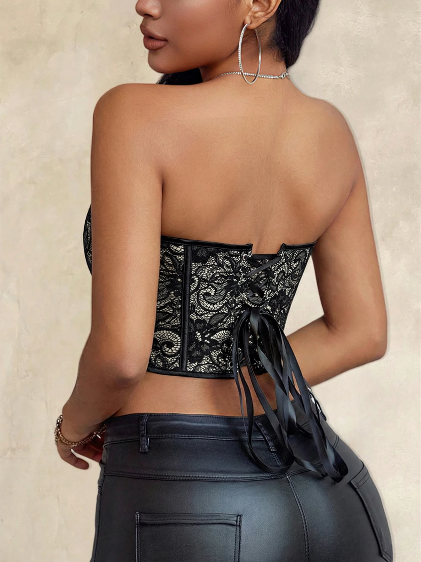Corsetto sexy senza spalline a forma di cuore in pizzo nero per donna, schiena scoperta e allacciatura, aderente e sexy, perfetto per le date, parti