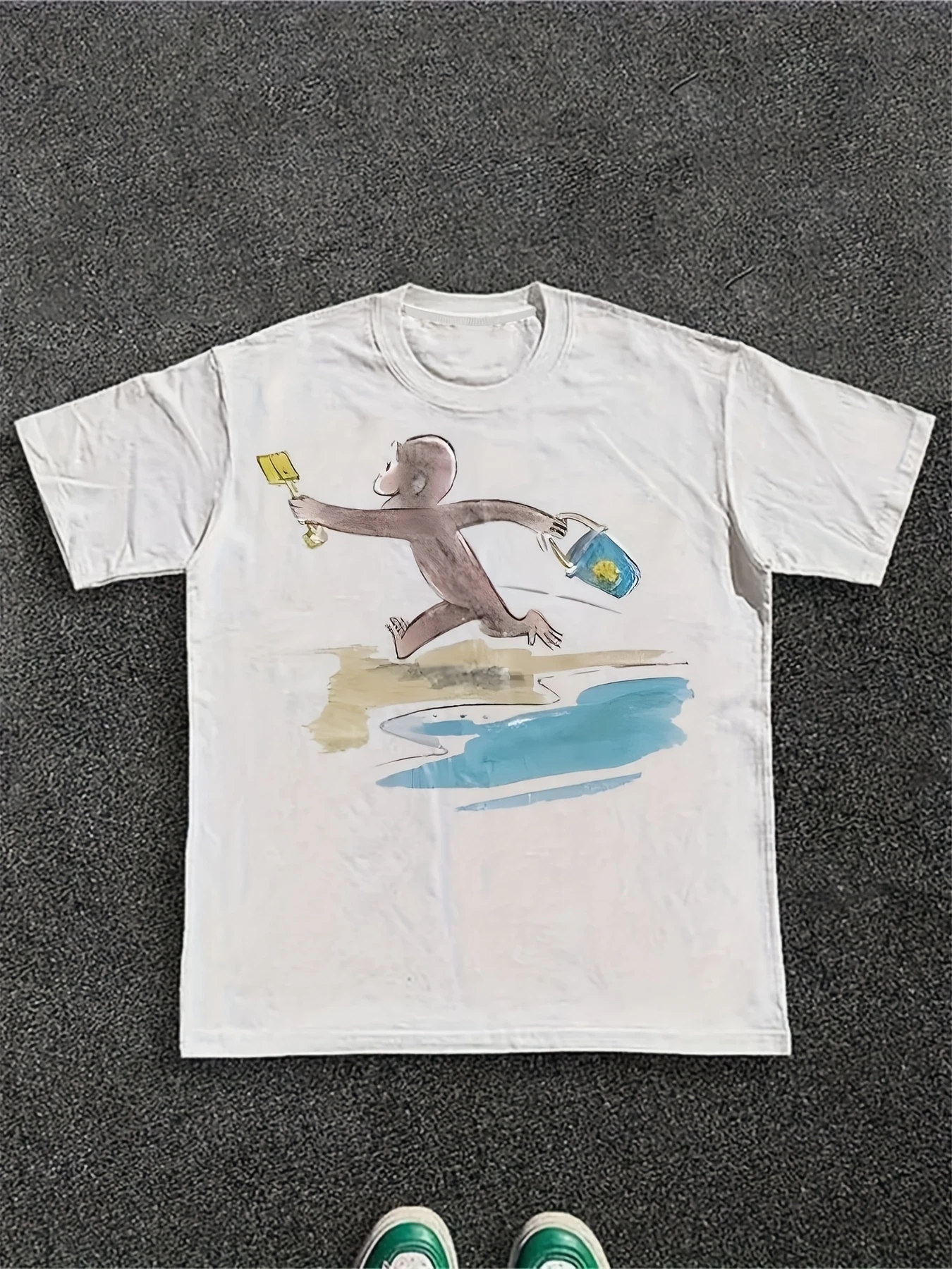 Unisex T-shirt with Curiosity Monkey Beach Cartoon Print, Soft and Suitable for All Seasons, Essential Casual Street Style
