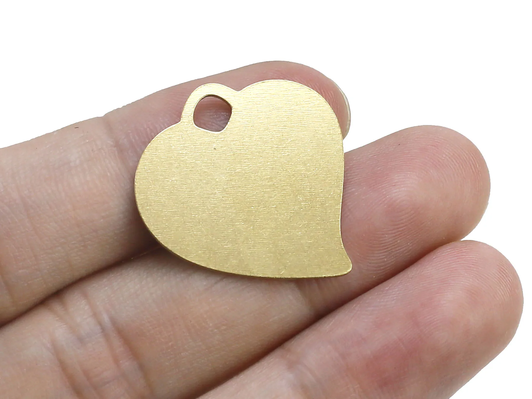 

6pcs Heart Earring Charms, Dangle Brass Findings, 26x24x1mm, Necklace Pendant, Jewelry Making R1397