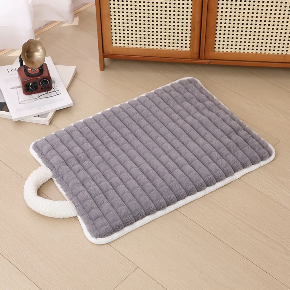 Non-slip Winter Warm Dog Mat Soft Thickened Dog Bed Mat Skin Friendly with Handle Pet Carrying Pad Pet Supplies