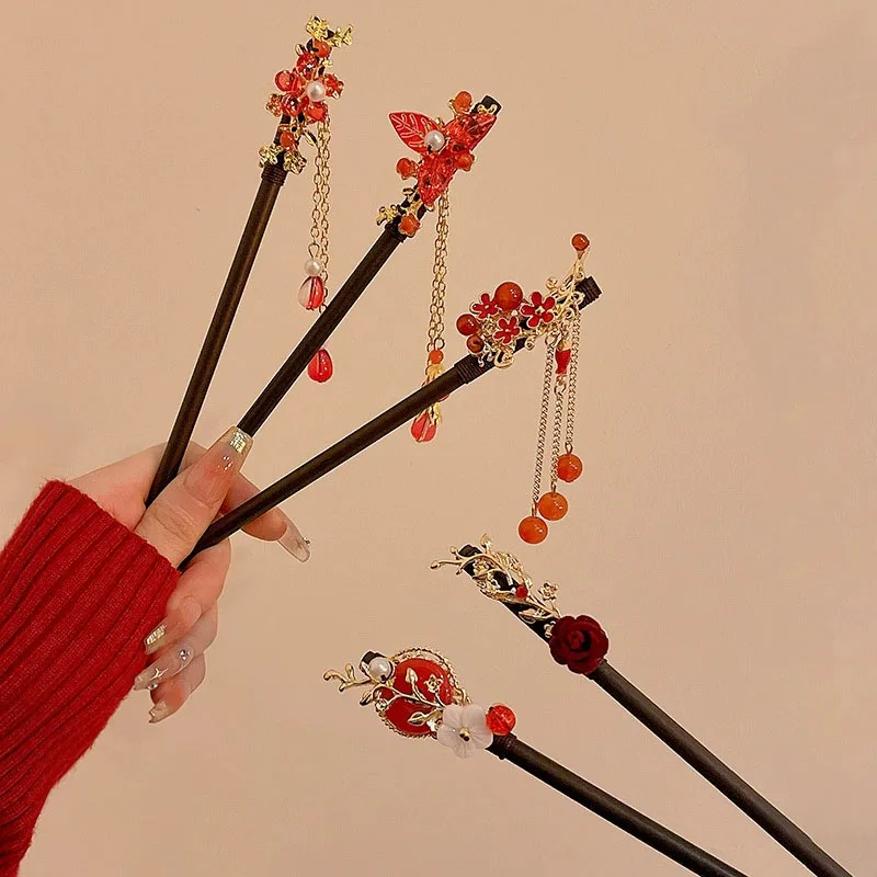 Horquilla de flor roja nuevo estilo chino borla de madera palo de pelo estilo antiguo Cheongsam Hanfu estilo chino sombreros de mujer