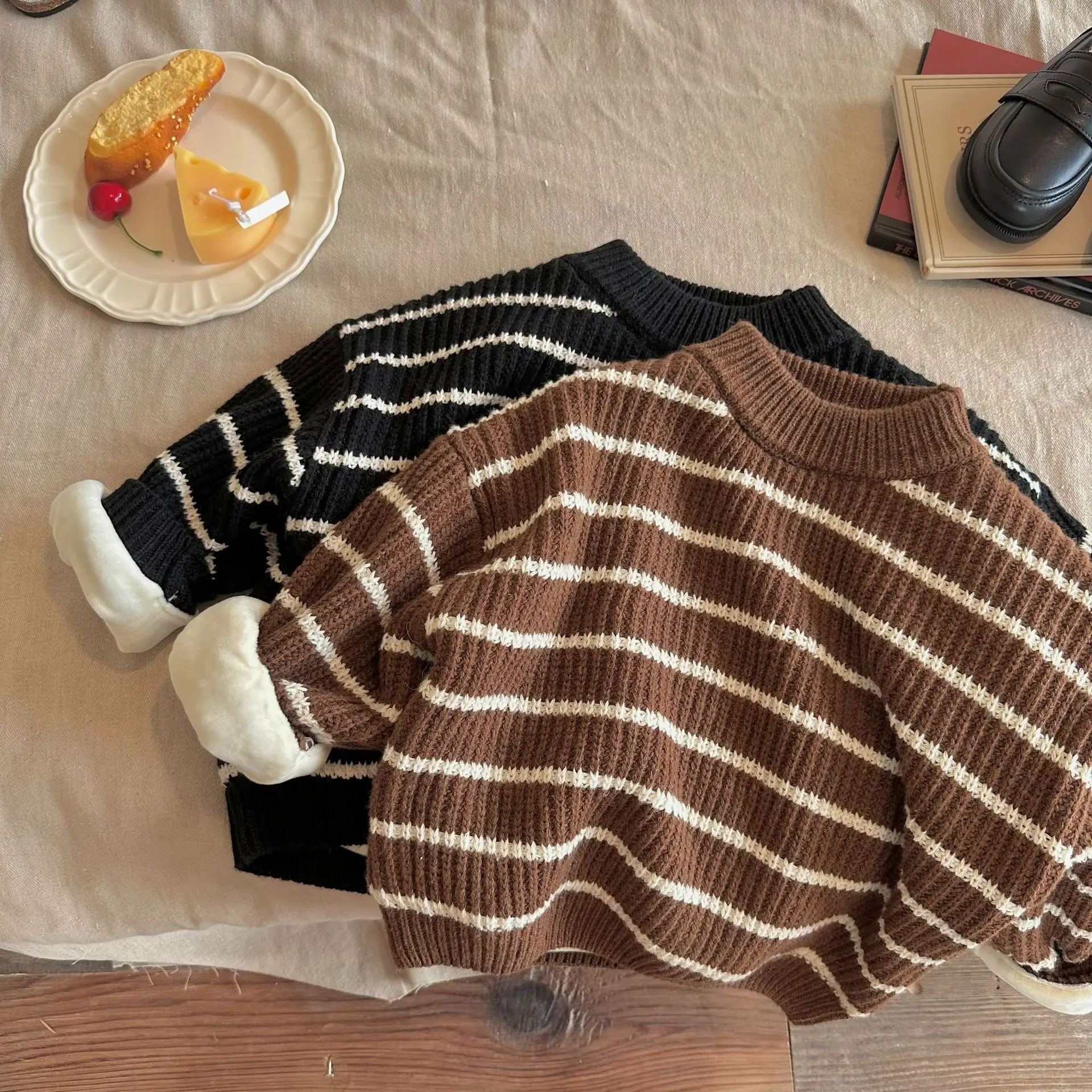 

Children's sweater, 2023 more slanted eyes winter new private striped sweater baby round collar knitting a sweater