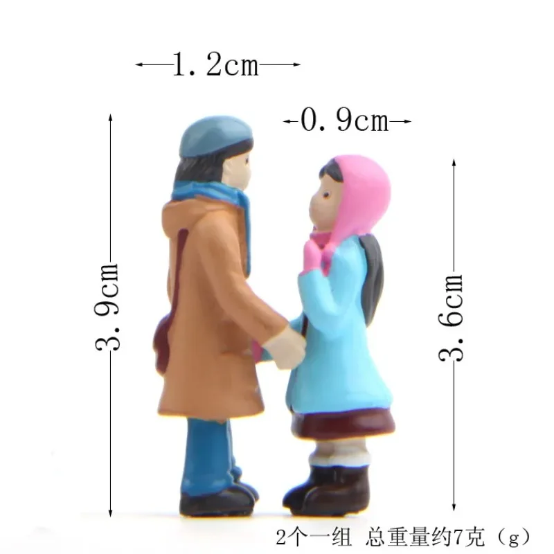 Urban Couples City Action Figure Living Room Desk Miniature Ornament Model for Fairy Garden Dating Figurine Accessory