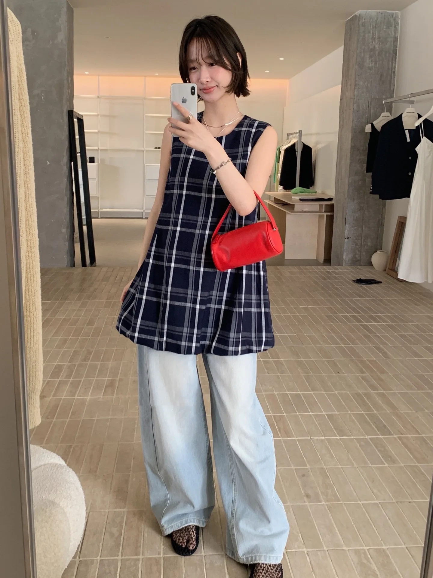 Długa kamizelka w kratę w stylu koreańskim, wysokiej klasy, wyszczuplająca, do noszenia na wierzch, vintage, przeciwstarzeniowa, nowa letnia, elegancka, do pracy, w innym stylu, z innego materiału.