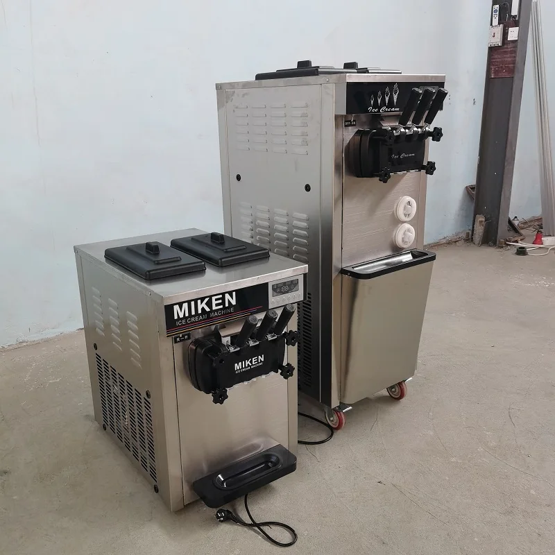 آلة الآيس كريم لضمان الجودة للآيس كريم ثلاث نكهات نظام التشغيل الإنجليزي صانع الآيس كريم من الفولاذ المقاوم للصدأ