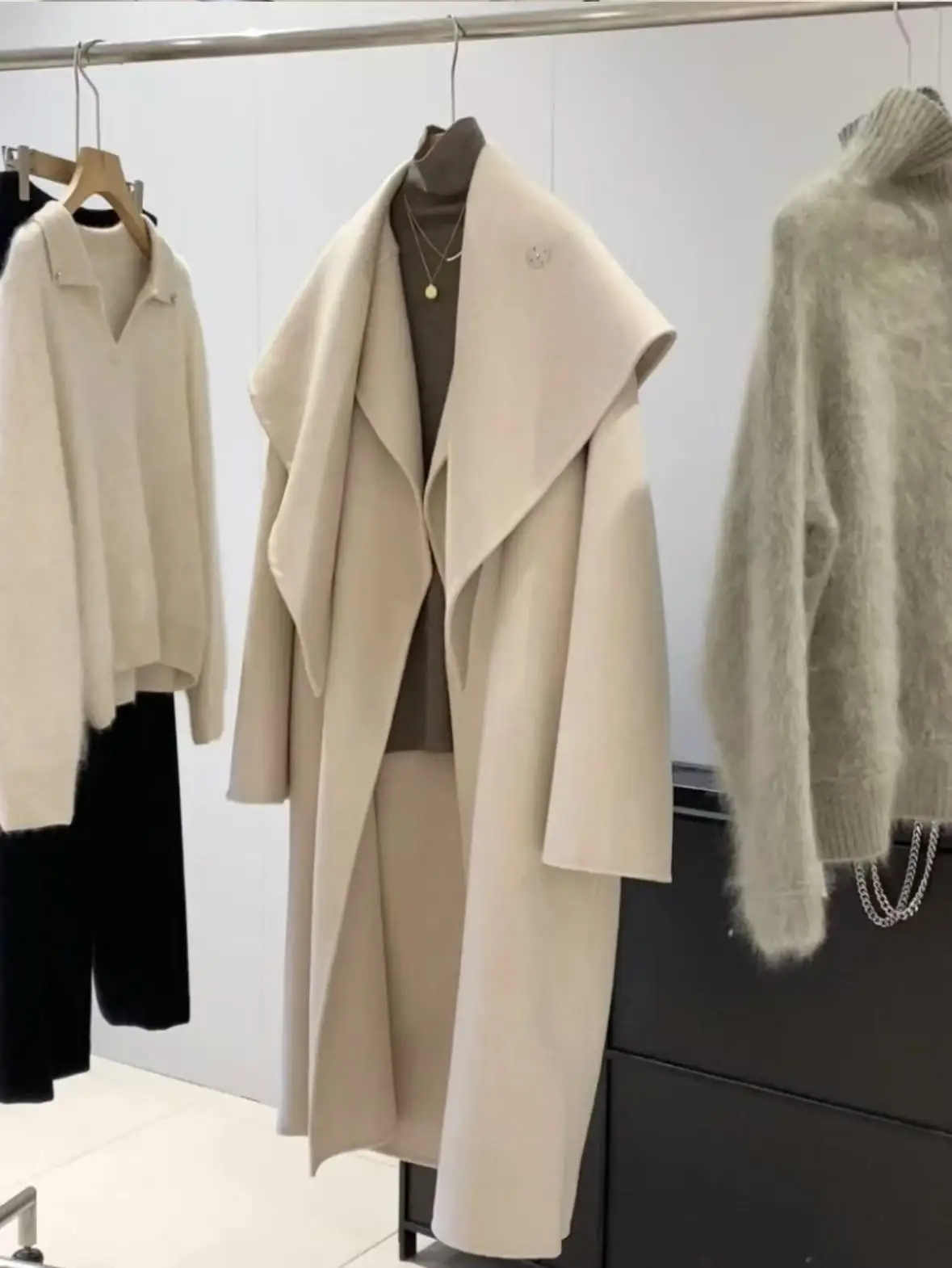 Original high-quality 2026 new women's clothing, 72% wool lapel wool blend coat with scarf