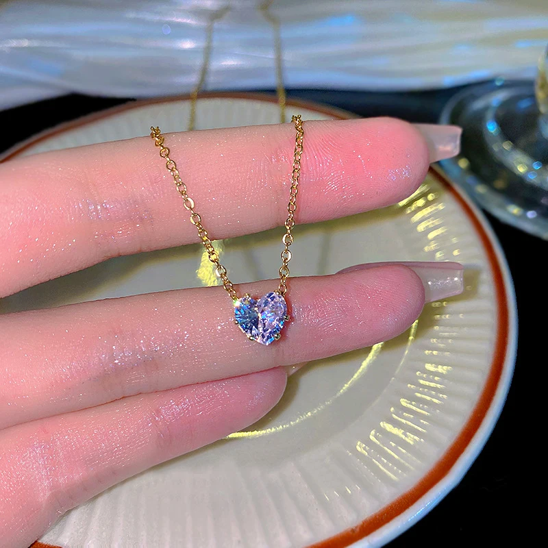 New Fashion Trendy Zircon Love Pendant Necklace for Women Light Luxury Temperament Clavicle Chain Girls Prom Anniversary Gift