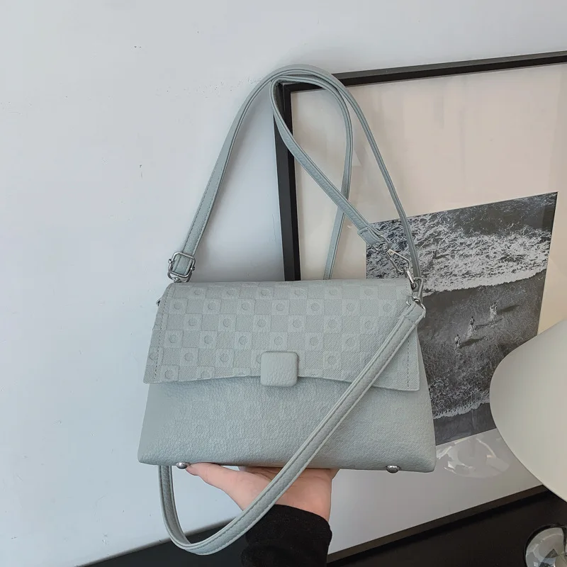 

2025 Vintage Underarm Bag Women Retro Chic Small Square Shoulder Purse Fashion Casual Crossbody Summer New Trendy