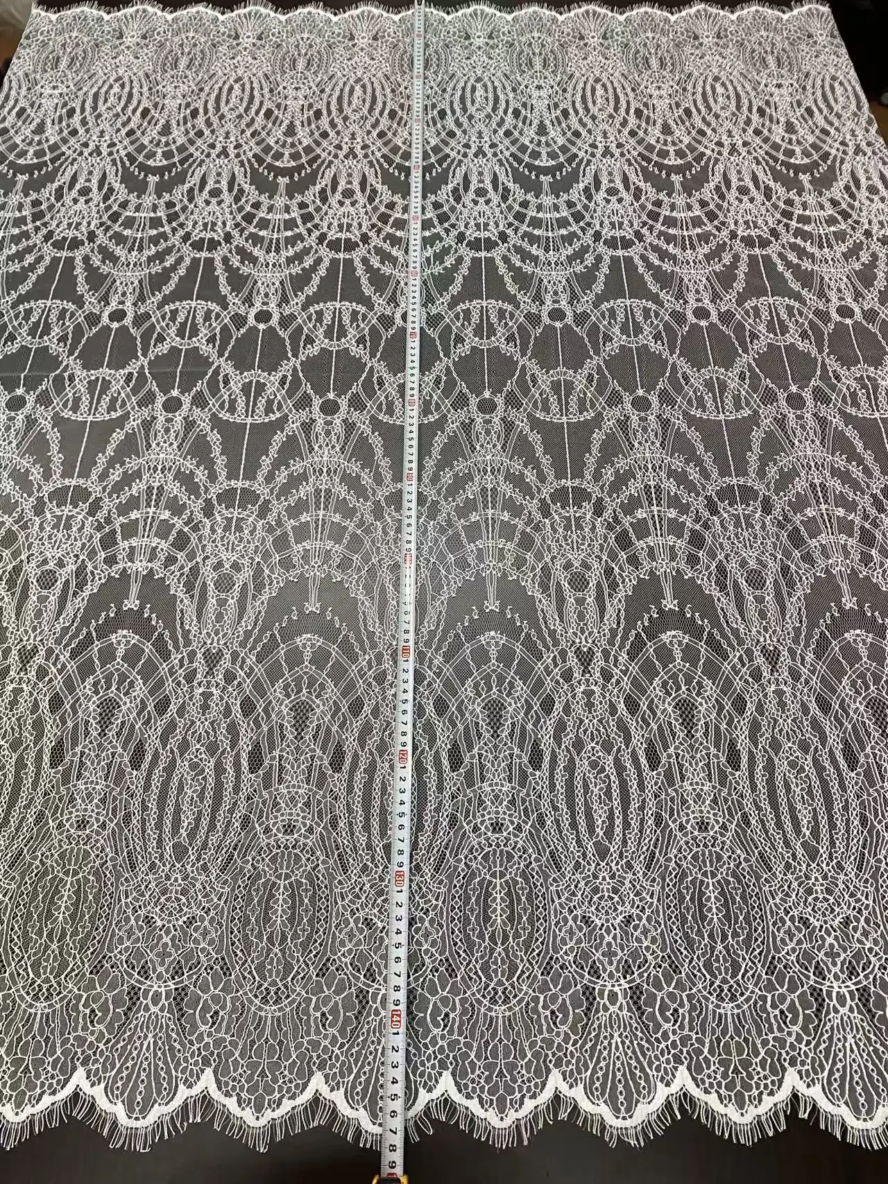 A Mascara Lace Fabric with Minimalist Lines, Suitable for Making Wedding Dresses.3M Per Piece