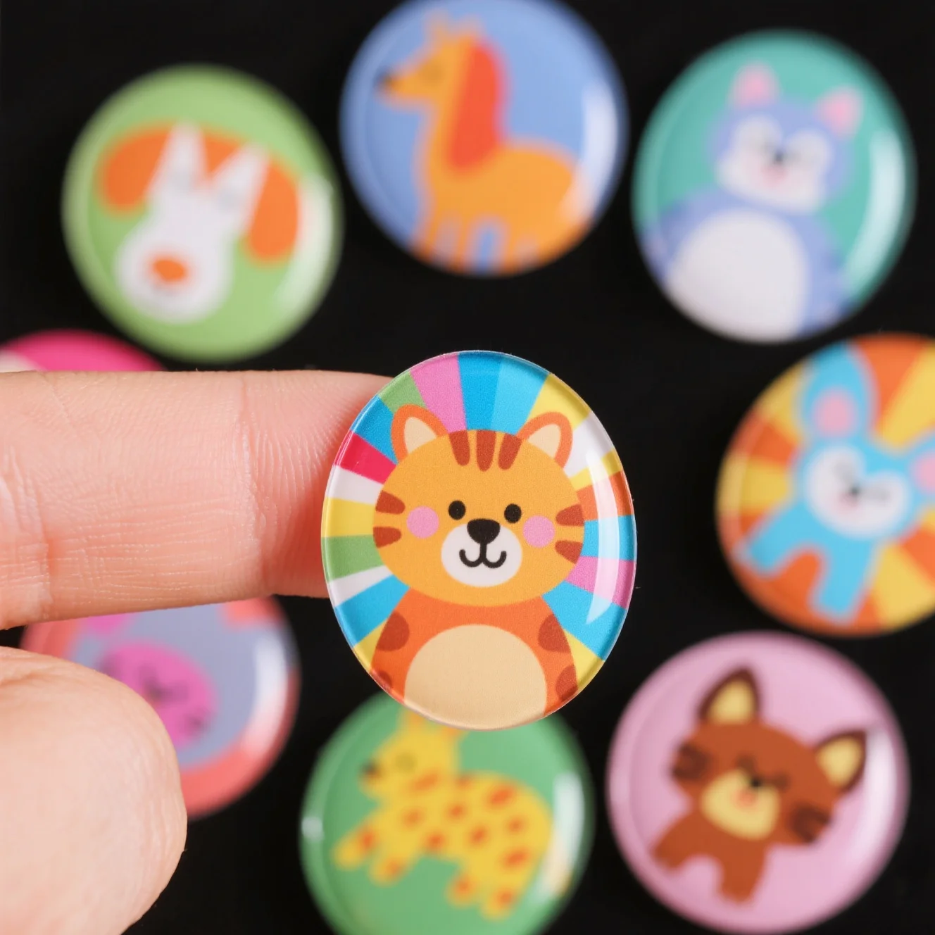 

Dome Sticker With A Consistent Shape And Bubble-Free Application