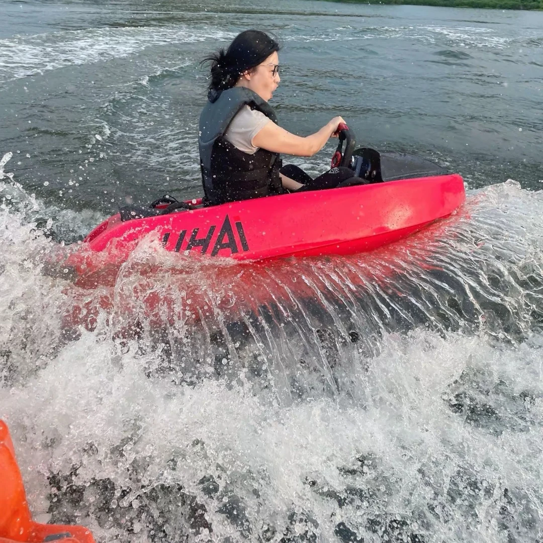Mini High Speed Yacht Jet Boat, Industrial Power Component Compact Structure For Outdoor Leisure Water Recreation