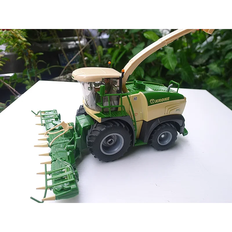 

Diecast SIKU 1:32 Scale Krone Big X 580 Combine Harvester Alloy Car Model Collectible Toy Gift Souvenir Display Ornament