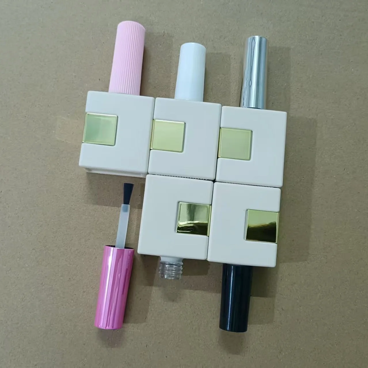 

5 штук, 12 мл, пустые флаконы для гель-лака с кисточкой и крышкой, светонепроницаемые стеклянные контейнеры для гель-лака, для нейл-арта и маникюра.