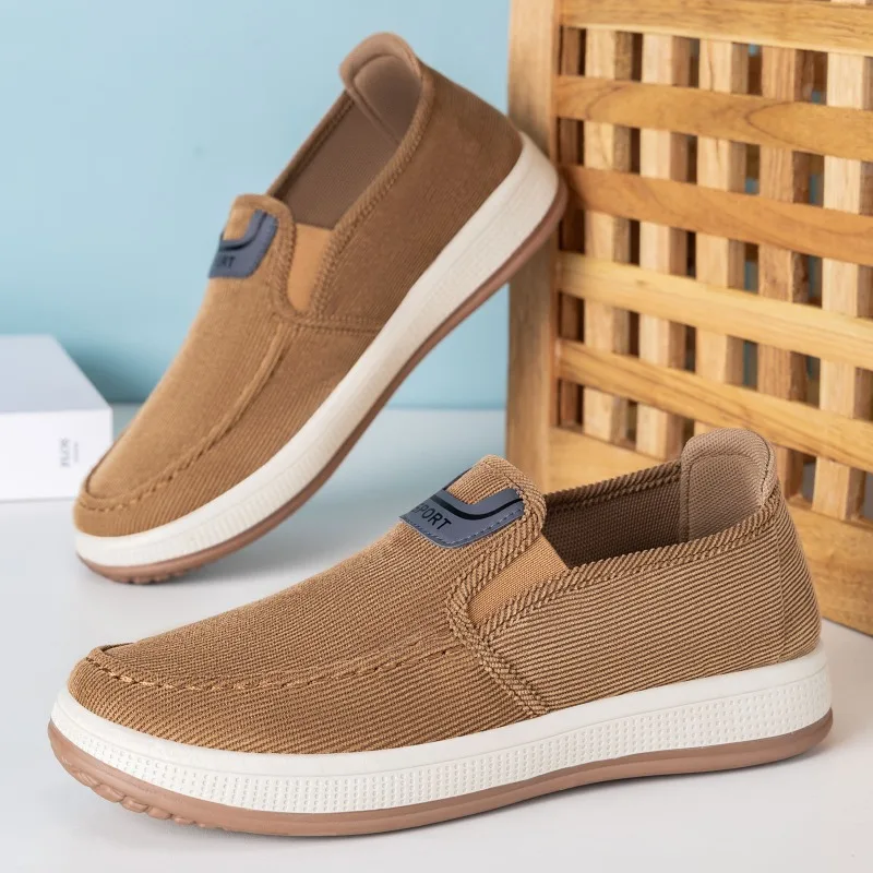 

Summer The New Men's Striped Casual Shoes Are Lightweight and Comfortable Shallow The Board Shoes Have A Comfortable Lining