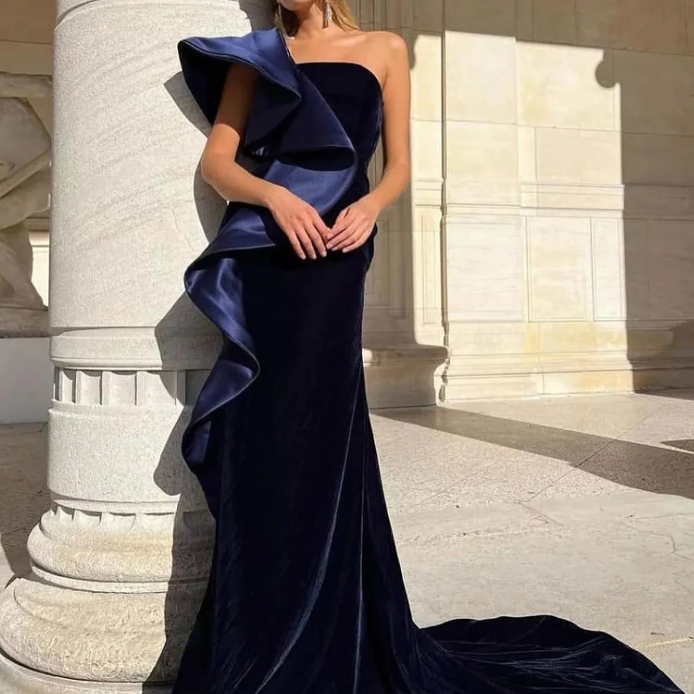 Elegant One Shoulder Sweep Train Velour Saudi Evening Dresses Boat Neck Sleeveless Zipper Back 2024 Party Gowns Woman Straight