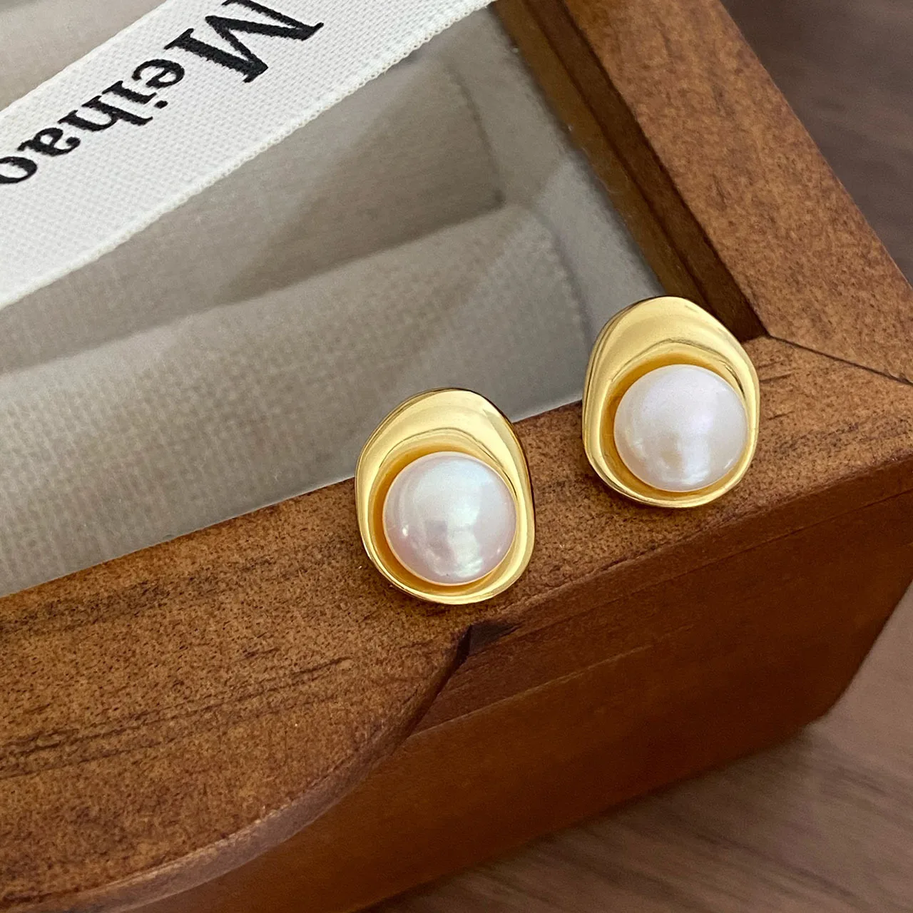 Fashion Creative Glossy Geometric Circle Imitation Pearl Stud Earrings For Women Girls Hypoallergenic Elegant Party Jewelry Gift