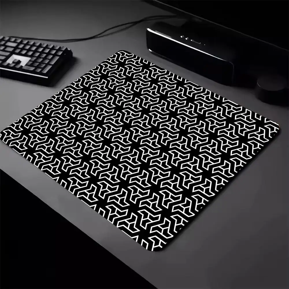 

Black Geometric Pattern Mouse Pad Gamer Desk Mat Square HD Gaming Office Accessories Rug Mousepad PC Rubber Keyboard Table Mats