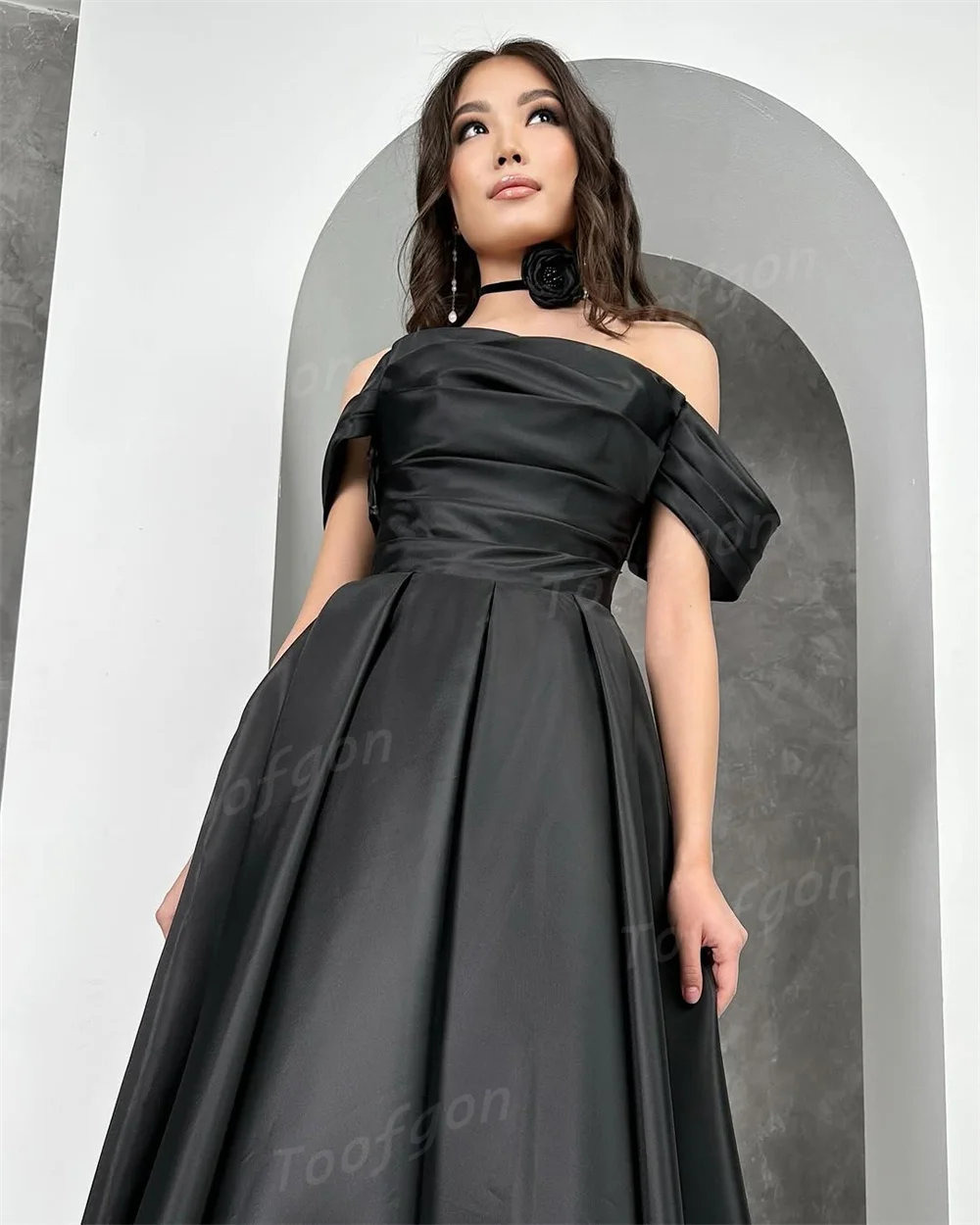 Toofgon Schulterfreie schwarze Abendkleider, maßgeschneiderte A-Linie, Teelänge, Ballkleider, Damen-Partykleider für besondere Anlässe