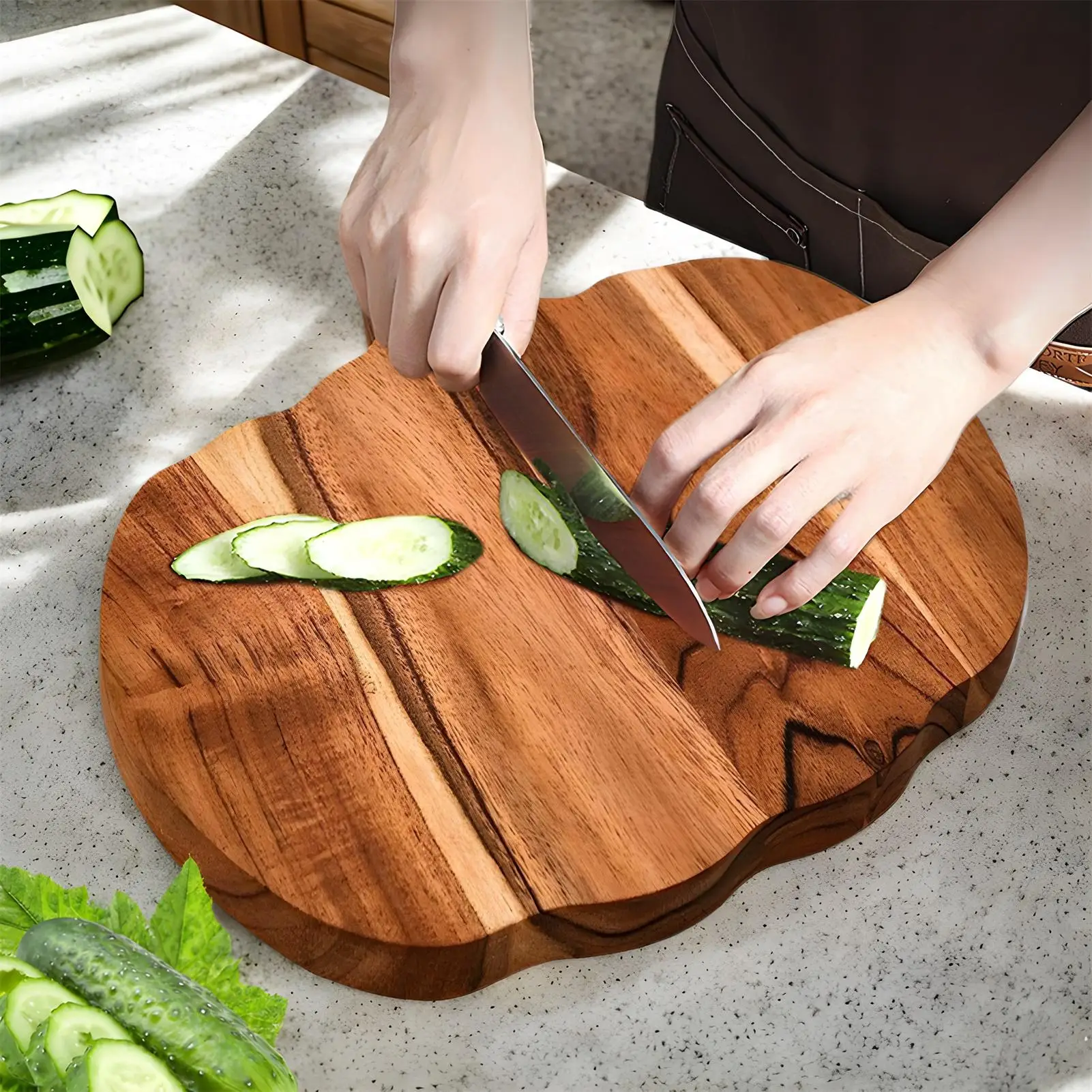 

Kitchen Cutting Board Halloween Wooden Serving Platter Pumpkin Shaped Kitchen Wood Cutting Board With Handle for Chopping Meat
