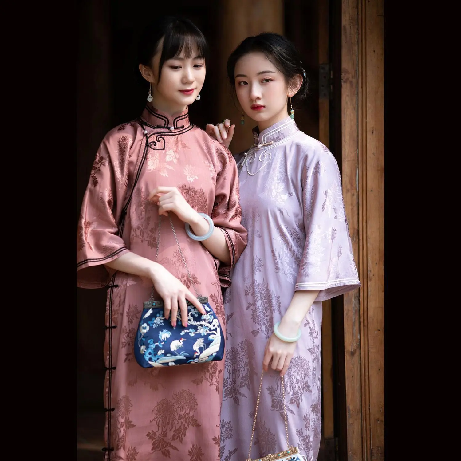 

2024 autumn new republic of china style big sleeve satin ancient vintage style qipao loose cheongsam vintage lady oriental qipao