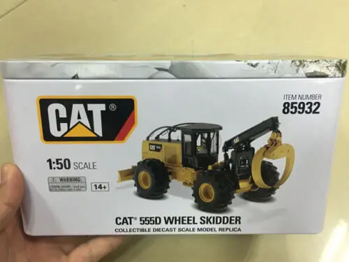 555D Wheel Skidder 1/50 Scale Model By DIECAST MASTERS DM85932