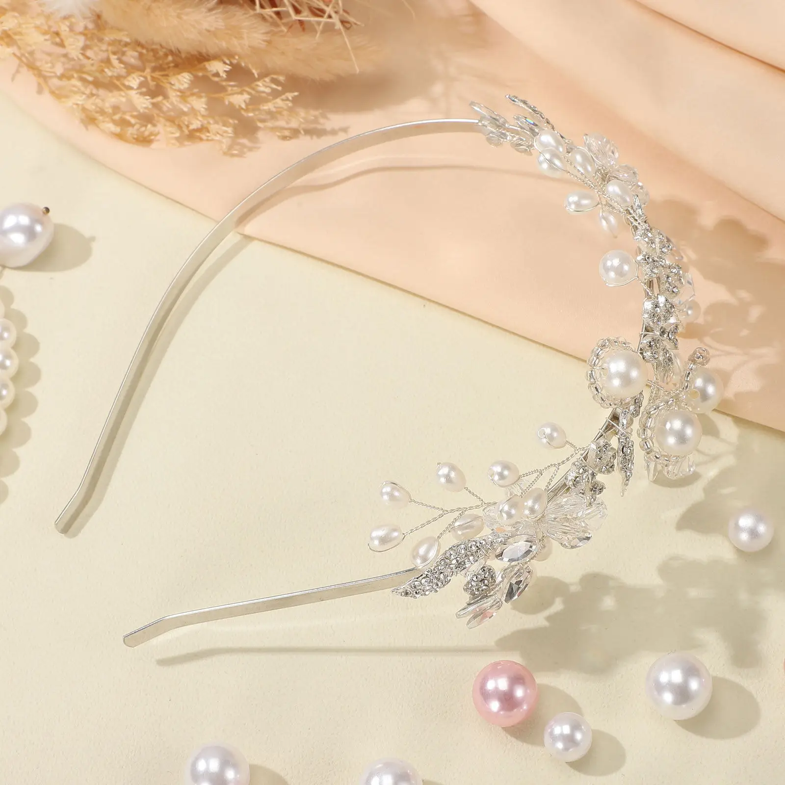 

1Pcs Pearl Flower Headband Bridal Hair Accessories Wedding Headpiece for Bride Headdress Party Photo Shoot Graduation Festival