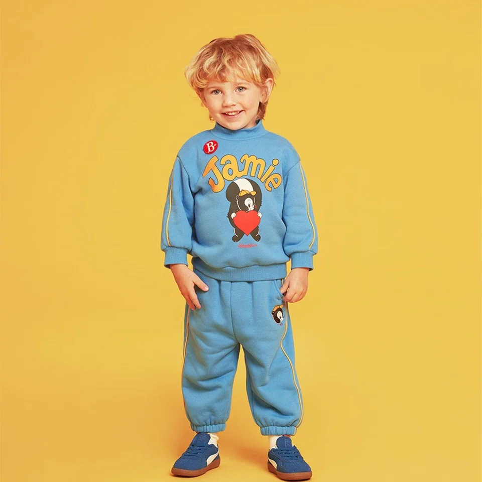 2024 Korean 아동복 세트 Boys Plush Sweatshirt Pants Winter Warm 베베 Kids Girls Cartoon Hoodies Trousers Suit Children Clothes Set