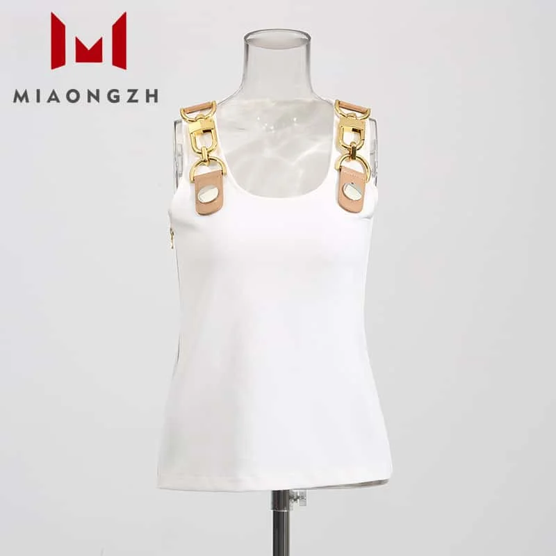 

Fashion Vintage Streetwear Tops For Women Square Collar Sleevelesss Spliced Metal Buckle Ladies Temperament Vest 2025 New Summer
