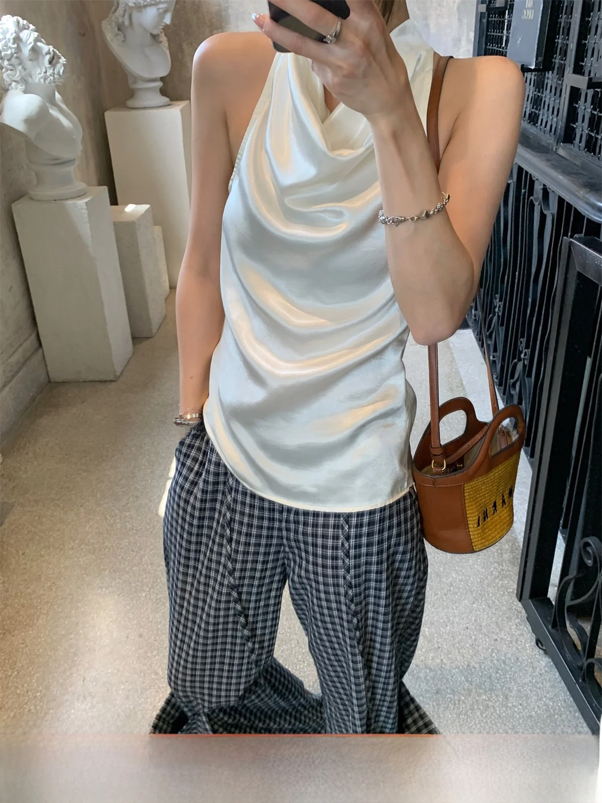 

GV Big Brother High-End Silk Neline Hanging Vest Top Women's Summer Casual Breathable Versatile Small irt