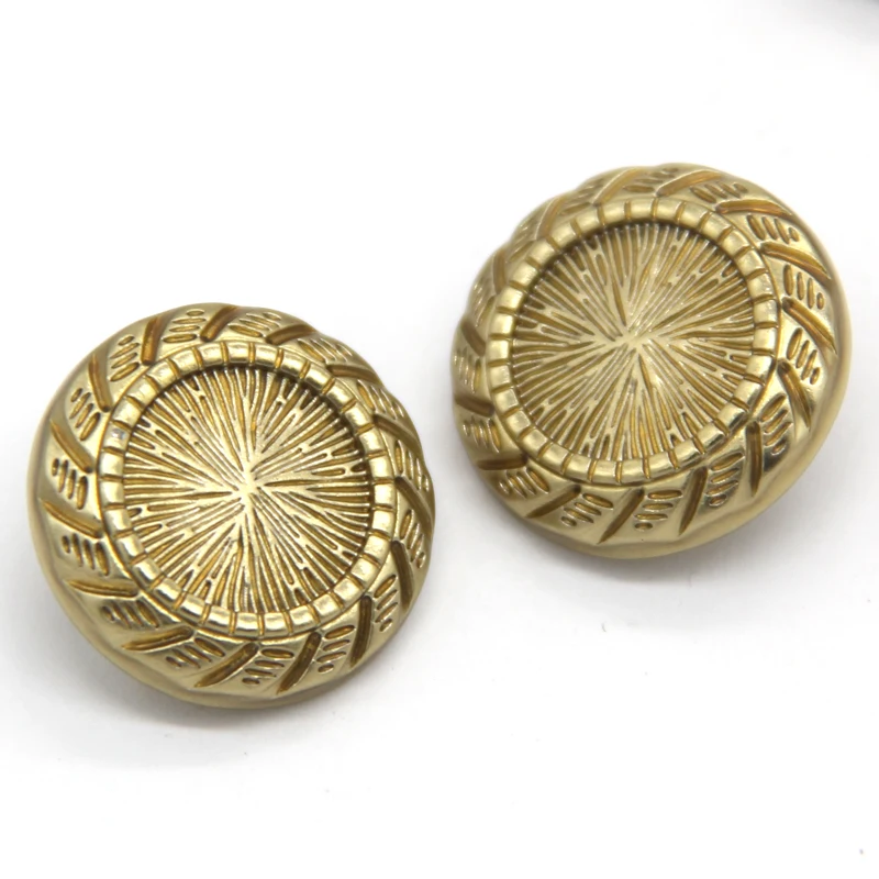 HENGC Retro Round Gold Metal Buttons For Clothes Antique Women Coat Suit Blazer White Bronze Handmade Decorations DIY Crafts