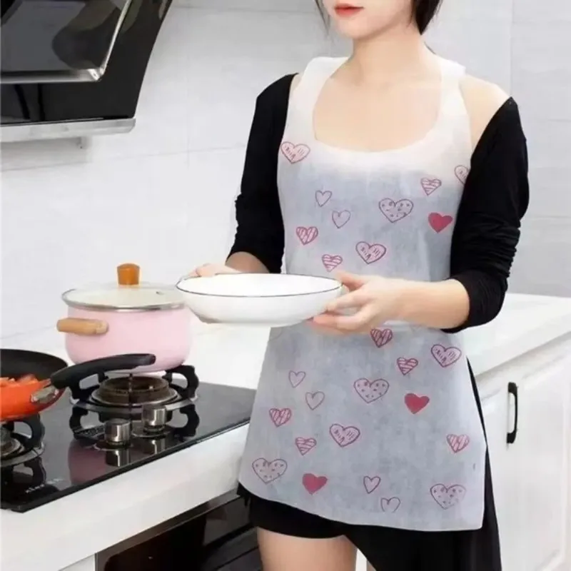 

Одноразовые фартуки с принтом сердца, маслостойкий, противообрастающий, кухонный нагрудник для кухни, барбекю, вечеринки, двухслойный маслостойкий кухонный фартук