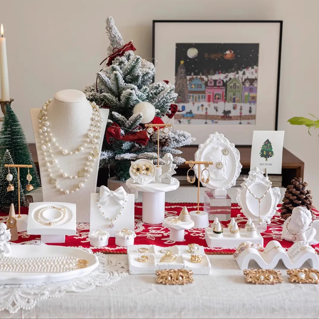 

Christmas Jewelry Display Porcelain Plaster Ring Earring Holder Tree Star Decor for Counter Tabletop Showcase Ornament Gift