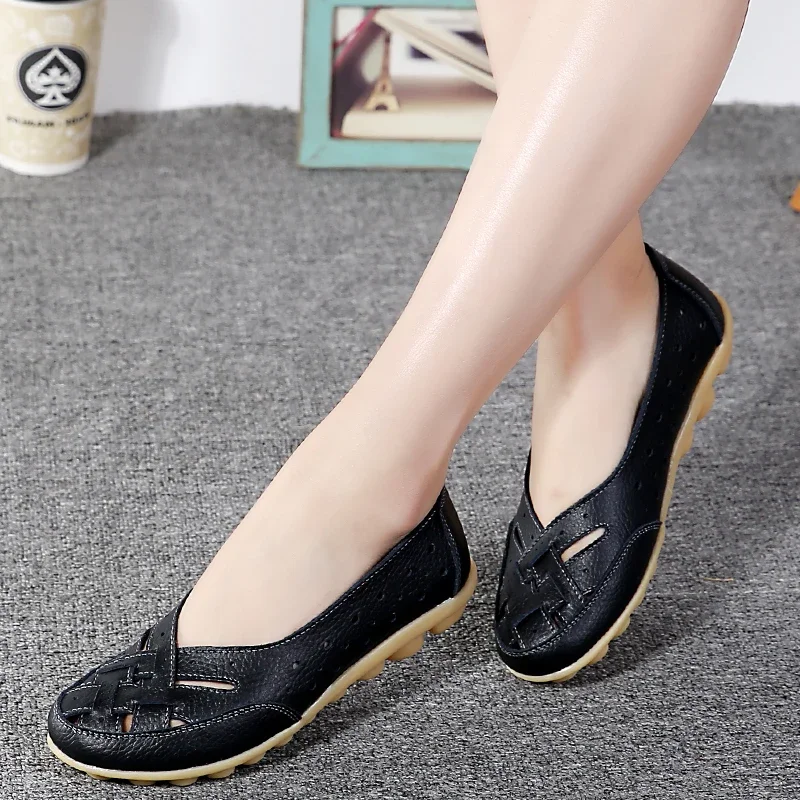 Women Flats Hot Women Shoes Plus Size 35-42 Loafers Women Hollow Flat Shoes Woman Genuine Leather Shoes Female Casual Moccasins
