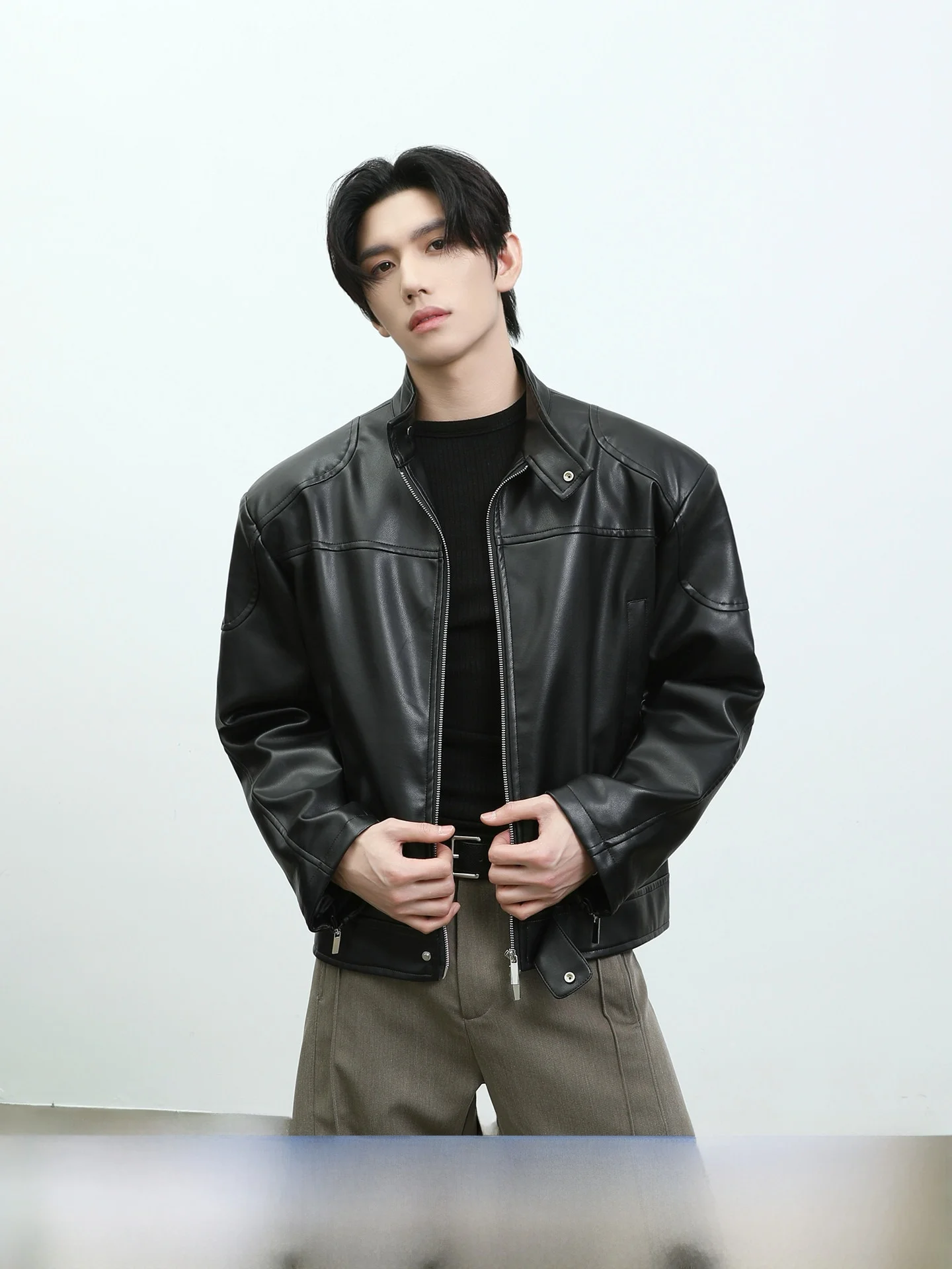 

Turntide American Decomposition Stand Collar PU Leather Jacket Men Loose Silhouette Cool Short Motorcycle Jacket Trendy