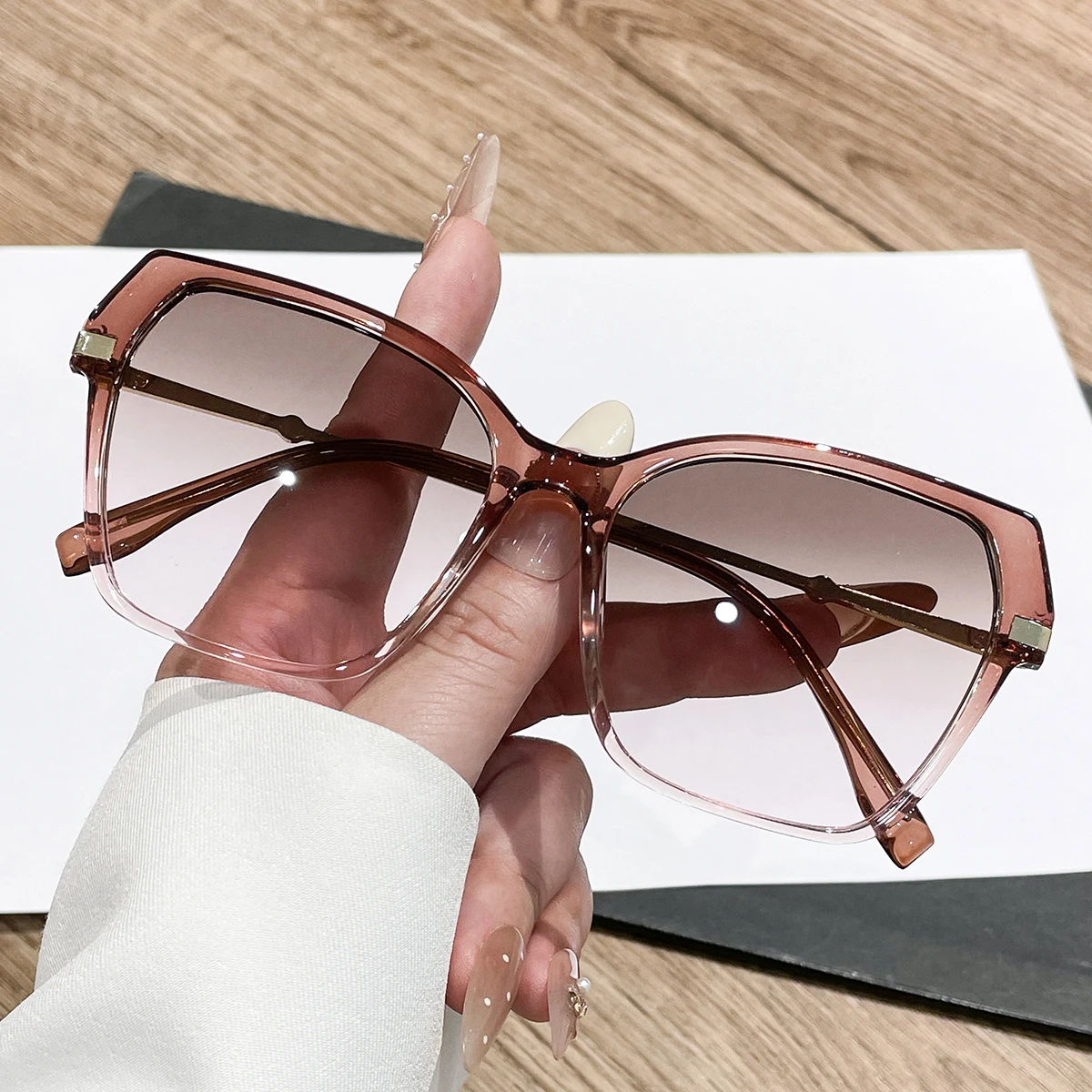 1Pc frauen Mode Gläser Neue Hochwertige Große Rahmen Quadrat Leopard Print Retro Sonnenbrille Street Style Trendy Täglichen ausflug