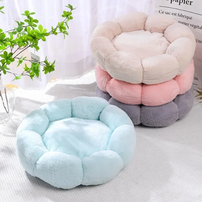 Pet Bed for Indoor and Outdoor Use Unique Flower-Shaped Dog Mat  Dog Beds for Large Dogs Comfortable Sleep Pet Bed