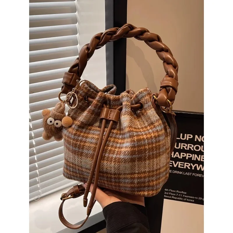 Women\'s bag bucket bag women\'s 2024 new high-end cute gift handbag versatile shoulder messenger bag luxury bags replicas exact