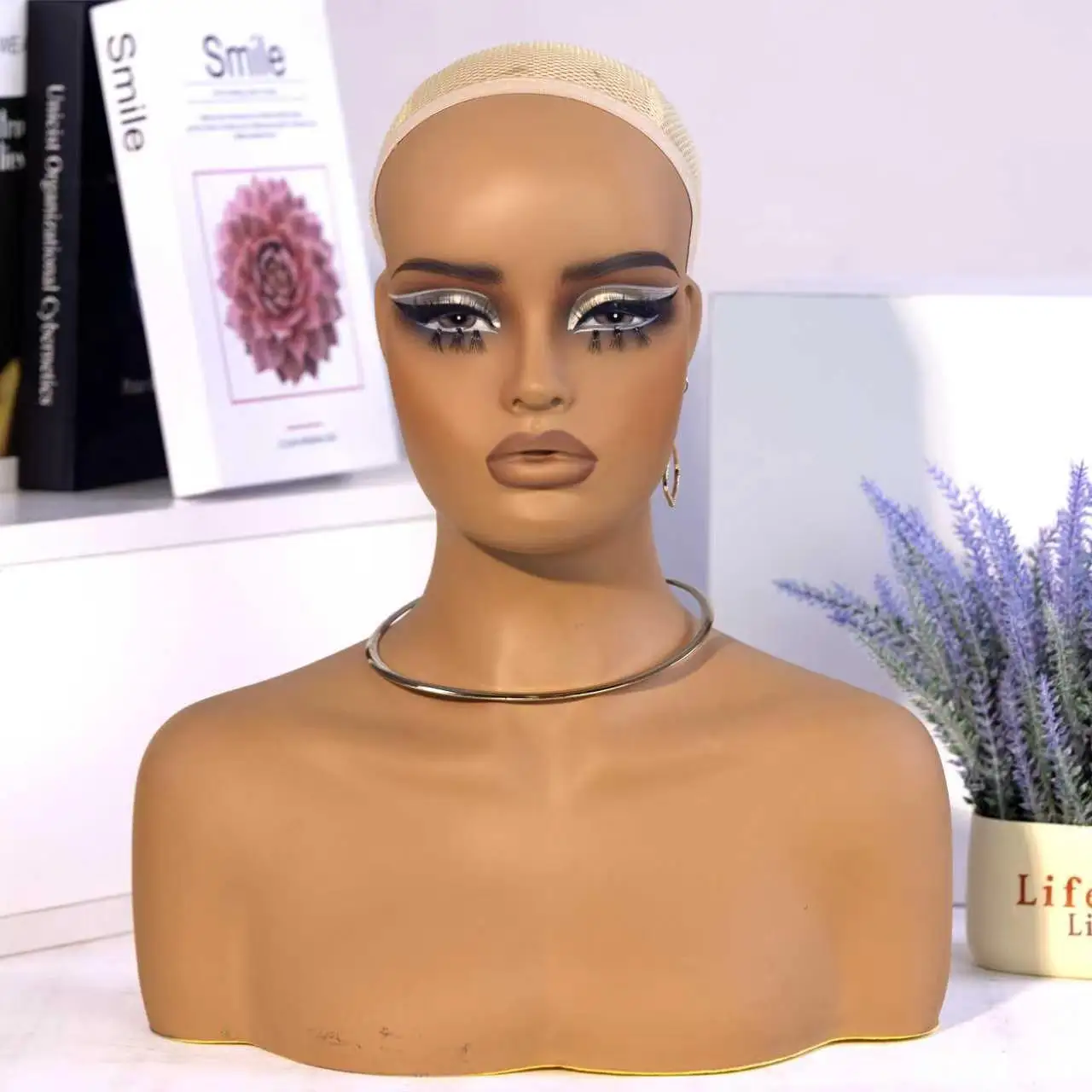 

1PC USA Warehouse Free Shipping Realistic Makeup Female Mannequin Head Bust with Shoulder for Wig Styling, Jewelry Display, and Photo Shooting