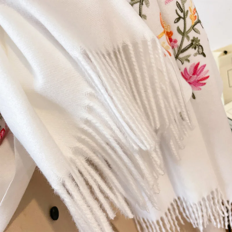 2024 Brand Fashion Embroidery Scarf Elegant Women Winter Thick Warm Neck Pashmina Long Fringe Scarves Lady Blanket Soft Shawl