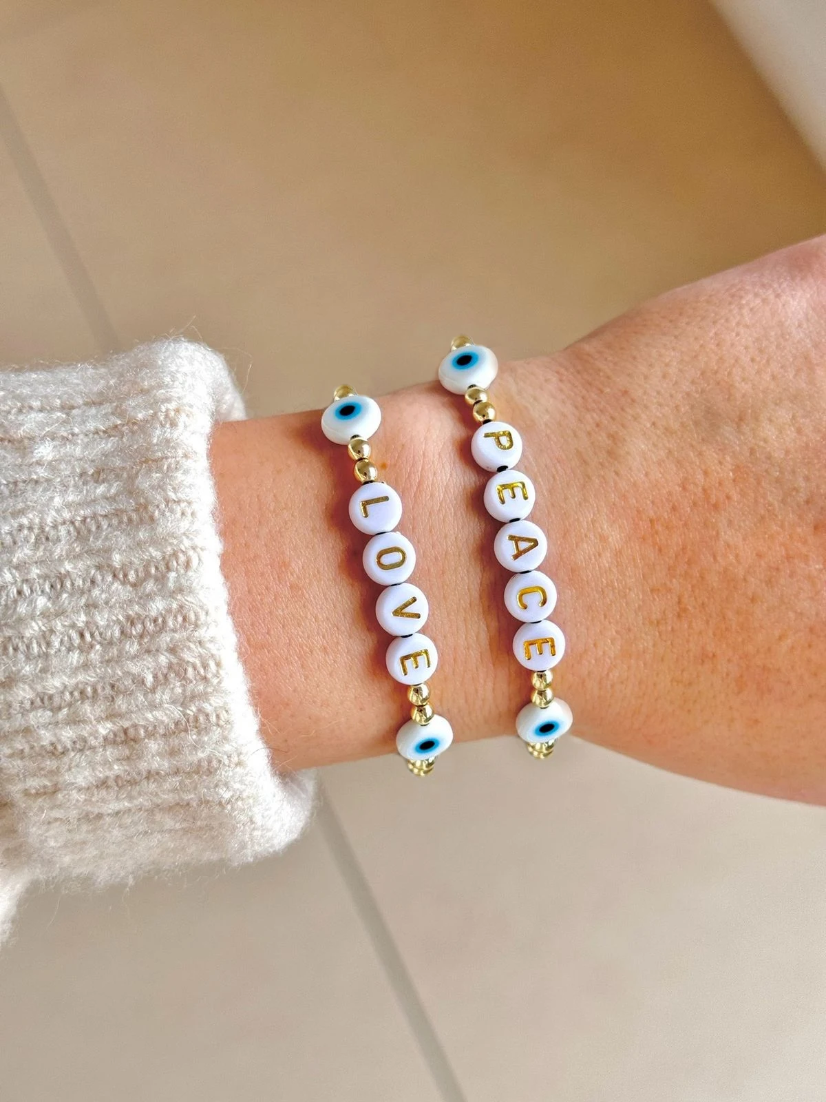 

Vlen Personalized Letters Custom Name Evil Eye Bracelet 18 K Gold Plated Bead Protection Charm Gift for Women Luck