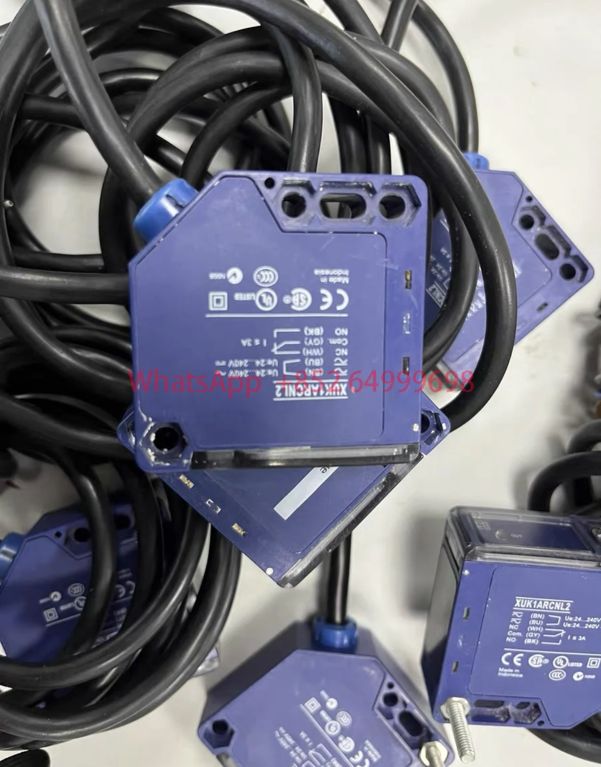 Used XUK1ARCNL2 compact photoelectric switch, reflex type