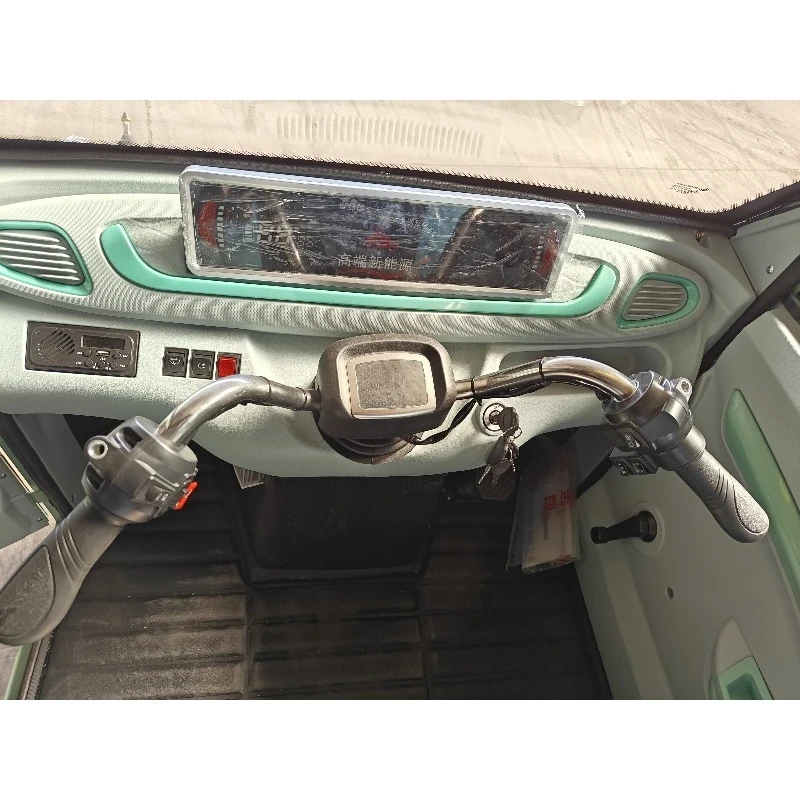 Family 5-Door 3-Seater Passenger Closed Three-Wheel Electric Tricycle 48v 60v 72v 800w 1000w 1200w 1500w 2000w Variety Power