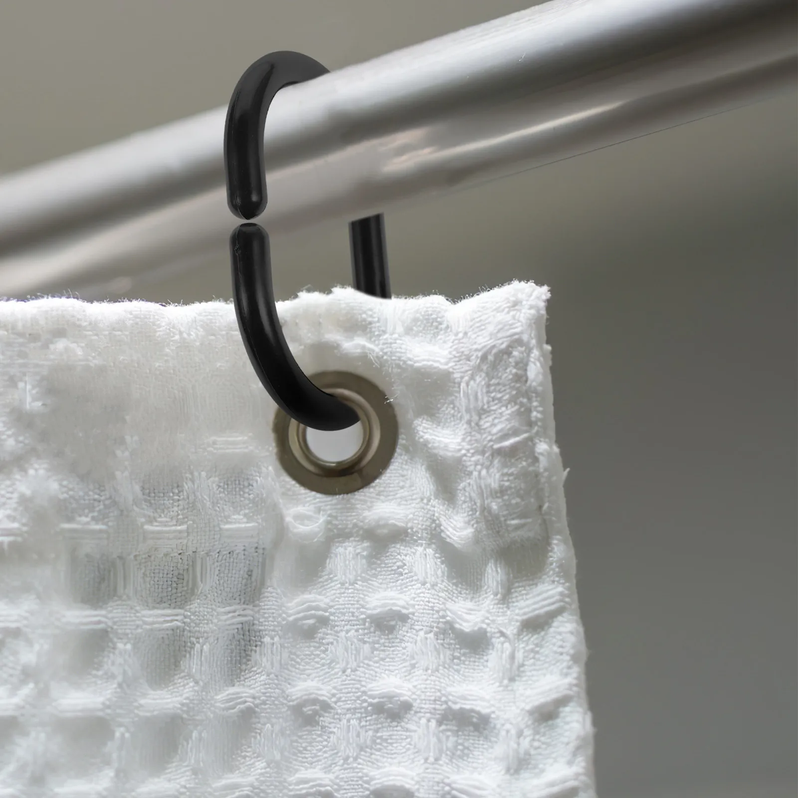 20Pcs Shower Curtain Hooks Rings Black Plastic Detachable Curtain Hanging Accessories for Bathroom Shower Drapery Rods Rust view 4